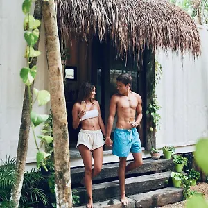Pal Mar Glamtainer Tulum Pueblo